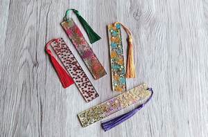 Marcapáginas Decorativo de Resina con Hojuelas Doradas, Personalizado con Nombre, Estilo Art Deco, Regalo Personalizado para Estudiantes y Profesores - Product Image 2