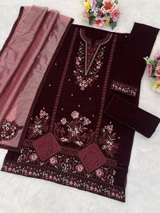 Traje de terciopelo semicompuesto con bordado de lentejuelas para la colección de trajes indios y pakistaníes - Product Image 5