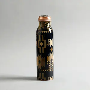 Bouteille à boire en cuivre de luxe avec impression émail Meena colorée, finition brillante, construction durable, idéale pour offrir en cadeau - Product Image 1