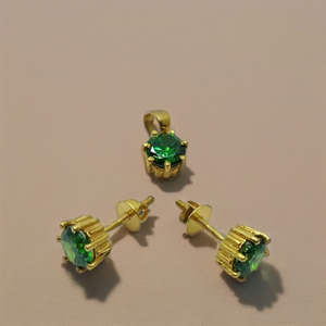 Ensemble de pendentif et boucles d'oreilles en pierre d'émeraude dorée pour femmes, bijoux élégants en pierre précieuse verte de coupe ronde - Product Image 2