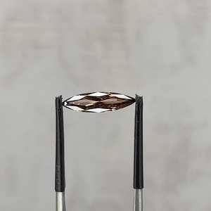 Diamant de laboratoire CVD taille marquise 0,68 CT 13,10 x 3,48 MM couleur champagne fantaisie pour la fabrication de bijoux - Product Image 3