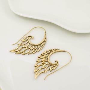 Boucles d'oreilles créoles en laiton plaqué or, style bohème, tendance, cadeau pour femme, bijoux par Sunil Jain - Product Image 5