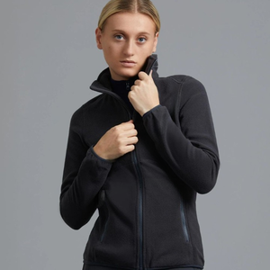 Veste polaire et sweat à capuche pratiques pour l'équitation, offrant une chaleur douce, un confort respirant et une liberté aux équitauteurs actifs. - Product Image 2