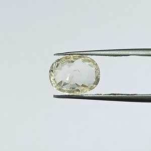 พลอยแซฟไฟร์สีเหลืองทรงรีธรรมชาติ 3.89 กะรัต จากศรีลังกา สำหรับทำเครื่องประดับและแหวน YSON-37 - Product Image 1