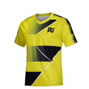 Camisetas Personalizadas para Clubes Deportivos, Tejido Transpirable, Ajuste Regular Cómodo para Entrenamientos y Eventos de Equipo para Adultos - Product Image 1