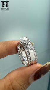 Anillo de compromiso solitario de lujo con diamante cultivado en laboratorio de corte redondo y anillo de boda a juego, venta al por mayor - Product Image 5