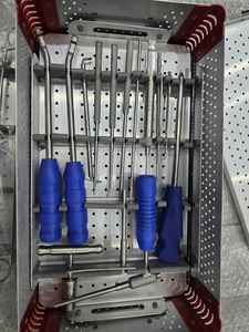 Juego Completo de Instrumentos Quirúrgicos de Acero Inoxidable para Corrección de Escoliosis y Deformidad Espinal, Duradero, CE, OEM, Privado - Product Image 3