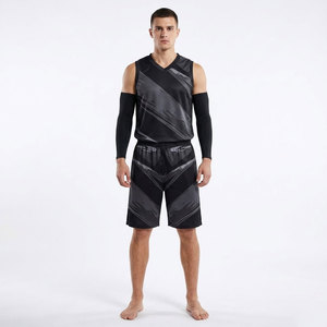 Ensemble de shorts et maillots de basket-ball, fabricant de vêtements d'équipe personnalisés - Product Image 2