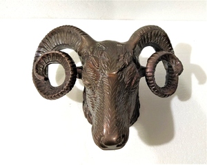 งานฝีมืออะลูมิเนียมติดผนังรูปหัวแกะแกะสลักทองแดงโบราณตกแต่งห้องนั่งเล่นสไตล์เรียบง่าย - Product Image 3