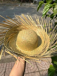 Sombrero Ajustable Bordado con Hierba Natural y Borde Desgarrado con Diseño a Rayas, Protección Solar Unisex para Fiestas en la Playa y Viajes - Product Image 1