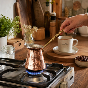 Cafetera Turca de Cobre Martillado Premium al por Mayor - Ibrik Tradicional Hecho a Mano para Cafetería - Personalización de Marca y Pedidos al por Mayor - Product Image 3