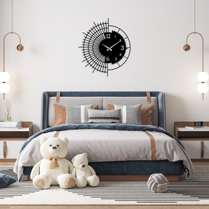 Reloj de Pared Metálico Moderno con Diseño de Medio Sol, Reloj Redondo Asimétrico de Diseño, Reloj Decorativo Negro con Números Romanos, Reloj de Pared Contemporáneo - Product Image 5