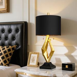 Lámpara de Mesa de Latón Pulido de Alta Calidad con Pantalla de Tambor, Elegante Iluminación para Mesa de Noche - Product Image 4