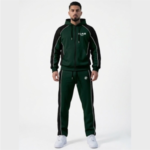 Conjunto de 2 Piezas de Sudadera con Capucha y Pantalones Deportivos de Felpa Gruesa de 400 g/m², Color Verde Oscuro con Paneles en Contraste Negro y Ribete Blanco, Estilo Techwear - Product Image 1