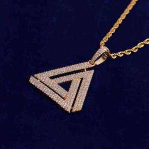Collier à maillons en forme de lierre avec pendentif triangle en moissanite couleur or rose, bijoux géométriques aspect diamant - Product Image 1
