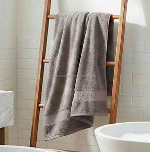 Toalla de baño de algodón puro 400 GSM para uso hospitalario, extra suave para piel sensible, con logo privado, proveedores OEM - Product Image 6