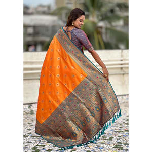 Sari de Seda Suave Naranja Elite Weaves con Diseño de Girasol Butta Meenakari y Bordado Zari, Vestidos Elegantes para la Noche - Product Image 3