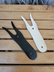 Herramienta de Lucet de Hueso Ecológica Hecha a Mano, Acabado Pulido, Forma Natural, Duradera, Suministro para Manualidades, Proyectos de Artesanía de Halloween, Religiosos - Product Image 1