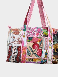 Bolsa de Viaje de Gran Capacidad, Tipo Weekender, de Algodón con Parches Rosas - Product Image 5