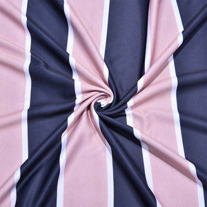 Conjunto de 2 Piezas de Verano para Hombre, Estilo Casual Urbano, Pantalones Cortos con Cintura Elástica y Camiseta de Alta Calidad en Poliéster y Algodón - Product Image 3