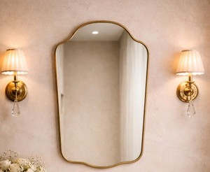Espejo de latón con borde festoneado, espejo de baño veneciano, espejo de pared curvo de latón antiguo, espejo marroquí hecho a mano con forma de escudo - Product Image 4