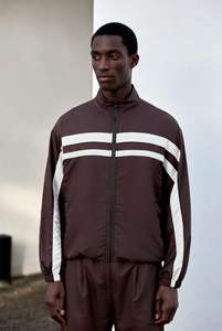 ชุดลำลองสไตล์เทรนด์ฮิตปี 2026 ผลิตจากโพลีเอสเตอร์ ชุดวอร์มผู้ชาย สีสันปรับแต่งได้ ดีไซน์ทันสมัย ODM ขนาดผู้ใหญ่ - Product Image 2