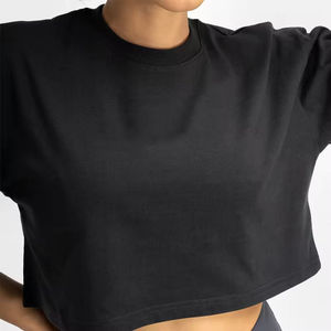 Top corto moderno, ligero, perfecto para mujeres modernas, ideal para entrenamientos o conjuntos casuales con estilo. - Product Image 5