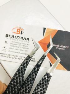 แหนบขนตาปลอมสีเงินแวววาวสีดำสั่งติดฉลากส่วนตัวแหนบแบบมืออาชีพ - Product Image 5