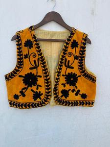 Chaleco de Terciopelo de Algodón Color Mostaza, Chaleco Suzani para Mujer, Bordado a Mano con Diseño Floral, Sin Mangas, Ligero, Informal, Venta al Por Mayor - Product Image 1