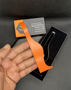 Saaqaans Enterprises - Navaja de Afeitar Profesional Curva, Acabado Naranja, Acero Inoxidable, Ligera, de un Solo Filo, con Cuchilla Reemplazable, para Barbería - Product Image 1