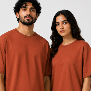 T-shirt unisexe en coton orange rouille, coupe oversize avec épaules tombantes, col rond, manches courtes et coupe décontractée pour un style streetwear décontracté - Product Image 1
