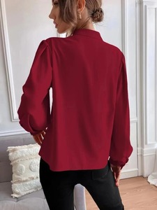 เสื้อเชิ้ตผ้าซาตินชีฟองสีพื้นสำหรับผู้หญิง สไตล์ออฟฟิศ คอปก สวยสง่า ขายส่งสำหรับฤดูใบไม้ผลิ - Product Image 5
