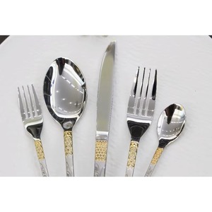 Ensemble de couverts en métal très vendu, design antidérapant pour une meilleure prise en main, idéal pour les occasions formelles. - Product Image 4