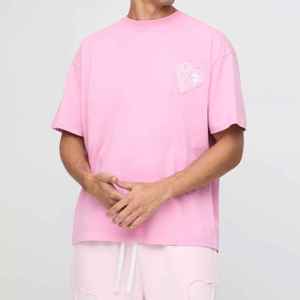 เสื้อยืดคอกลมแขนสั้นทรงหลวมระบายอากาศได้ดี ผ้าฝ้าย 100% 180 กรัม พิมพ์ลายโลโก้ด้านหน้าแบบดิจิตอล OEM สำหรับผู้ชาย ลวดลายเรียบง่าย สไตล์ลำลอง - Product Image 3
