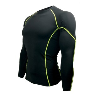 Nouveauté : T-shirt de compression 100 % polyester pour la lutte (Rush Guard) – Vêtements de sport MMA avec logo personnalisé, service OEM disponible, vente en gros - Product Image 2