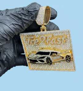 Colgante de coche personalizado de moissanita, estilo hip hop, de plata 925 chapada en oro, con incrustaciones de circonitas, bicolor, con nombre o letra personalizada, para regalo. - Product Image 3