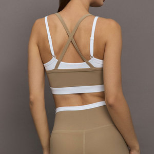 MILIENZ Soutien-gorge de sport et short de yoga pour femme, bleu marine, à bretelles convertibles, taille mi-haute, torsadé, maintien léger, sans couture, respirant - Product Image 3
