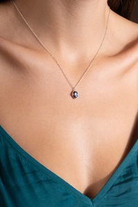 Pendentif artisanal en quartz mystique et argent sterling 925, collier minimaliste avec pierre précieuse arc-en-ciel pour femme - Product Image 3