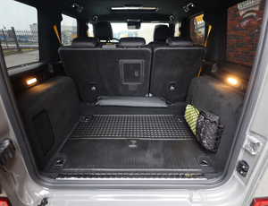 Mercedes Benz G63 AMG SUV de Luxe 4x4 Véhicule Hautes Performances Automatique Essence Faible Kilométrage Prêt à l'Exportation - Product Image 2
