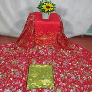 Très demandé N° Tissu en Chiffon Jacquard Luxueux de Qualité Supérieure avec Motif Floral et Perles, Idéal pour Robes de Filles - Product Image 5