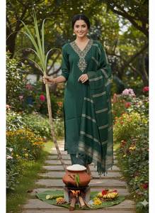 Simply Elegant : Ensemble en coton slub avec dupatta jacquard - Product Image 2