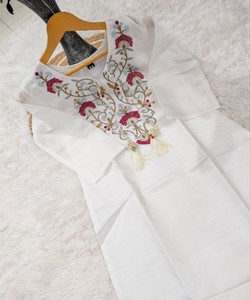 ชุดงานปักลายเชนเดรี ดีไซน์เนอร์ พร้อมเสื้อ กระโปรง และผ้าคลุมไหล่ สำหรับงานเทศกาล ราคาขายส่ง เสื้อผ้าชาติพันธุ์ ผ้าฝ้ายหลากสี - Product Image 5