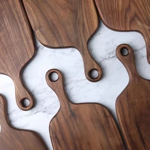 Planche à découper en bois de noyer noir écologique avec poignée intégrée et trou de suspension, plateau de service de 1,5 cm d'épaisseur - Product Image 3