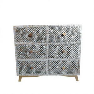 Armoire de rangement moderne en PVC imperméable GM IMPEX, fabriquée à la main, avec tiroirs et poignées en bois à motif diamant, pour portes ou fixation murale - Product Image 1