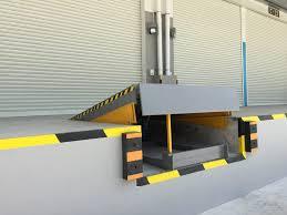 Best Selling New VIET THANH 6 Tons <b>Hydraulic</b> Dock Leveler Pedestrian Warehouse Logistic Factory Warranty 1 Year Vietnam - Product Image 3