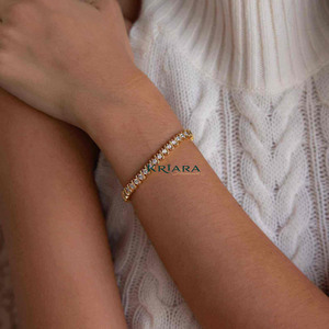 Bracelet Tennis en Argent S925 Plaqué Or 18K avec Moissanite Ronde Taille Brillant Sertie en Canal, Bijou Classique Unisexe - Product Image 4