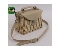 Tas tangan rotan anyam 2025 terlaris dengan Logo kustom, tas selempang rotan cantik untuk wanita tas jerami dari Vietnam