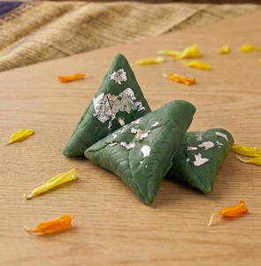 Handmade Green Pan <b>Candle</b> With Silver Leaf Accents Floral Scent Home Decoration Elegant Art <b>Candle</b> Indian Paan <b>Candle</b> - Product Image 3