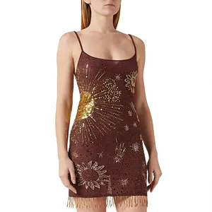 Robe mini moulante 100% polyester de luxe, ornée de perles et de sequins floraux, imperméable et occultante, avec ourlet à franges - Product Image 1
