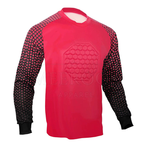 Camiseta de Portero Roja de Manga Larga con Diseño Hexagonal Acolchado en el Pecho, Cuello Redondo, Manga Larga, Ropa Deportiva Unisex para Adultos - Product Image 3
